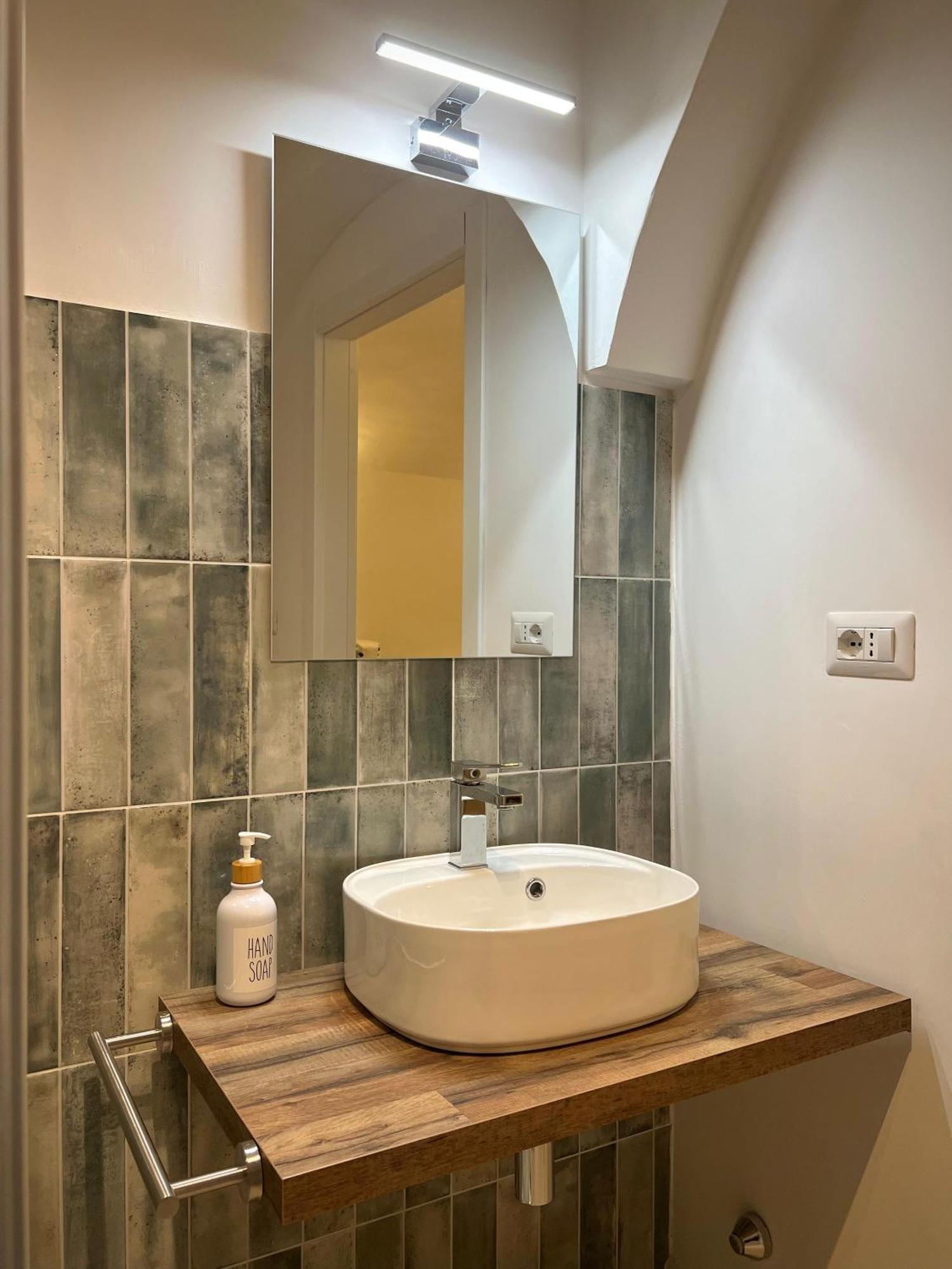 Badri Hotel Bari Ngoại thất bức ảnh